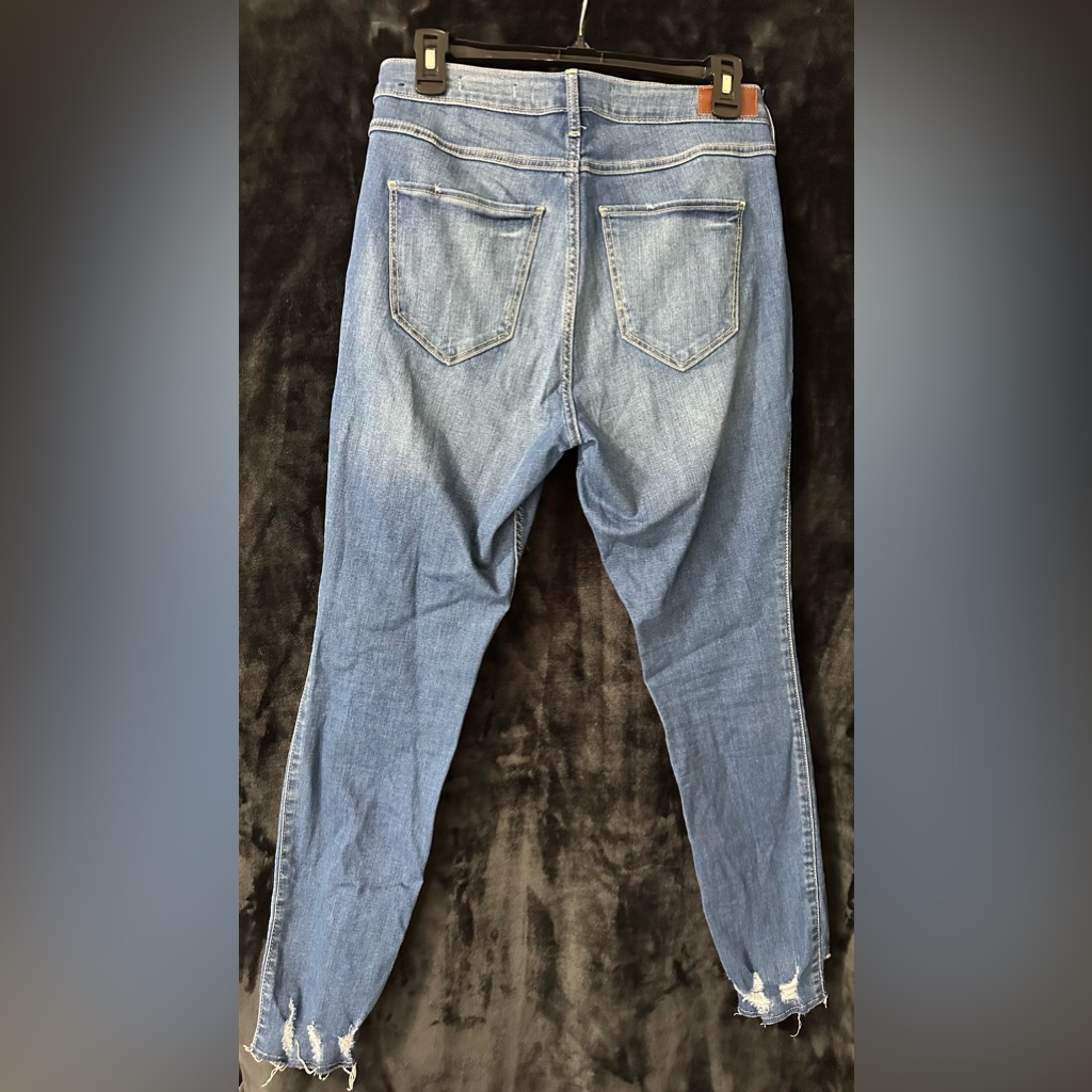 Hollister Jeans - Curvy High-Rise Super Skinn Hollister Classic Stretch - Size9s